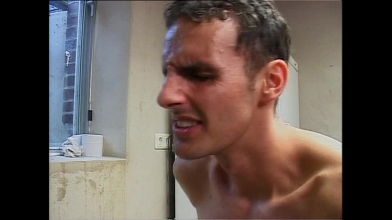 MILF still slut: Reife hausfrau MILF in den arsch gefickt und abspritzen auf...