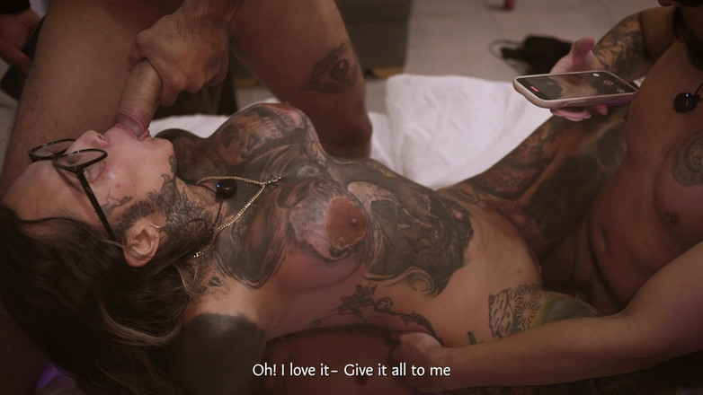 Camila Jimenez: Zostaję zerżnięty w dupę 3 kutasy w moim pierwszym filmie porno