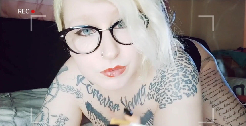 Estrella Steam: Uyyy, відео, яке надходить