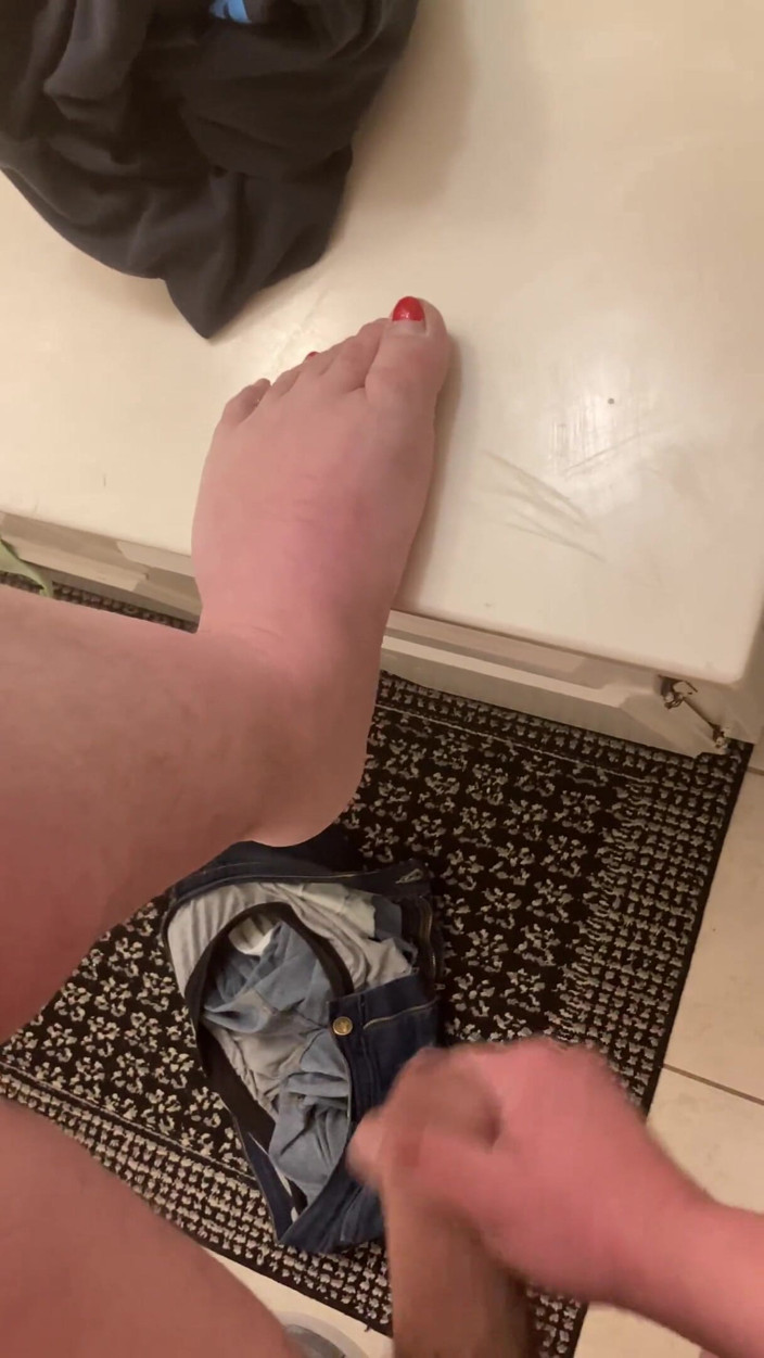 Jennysparkless: Ejaculând pe degetele de la picioarele mele