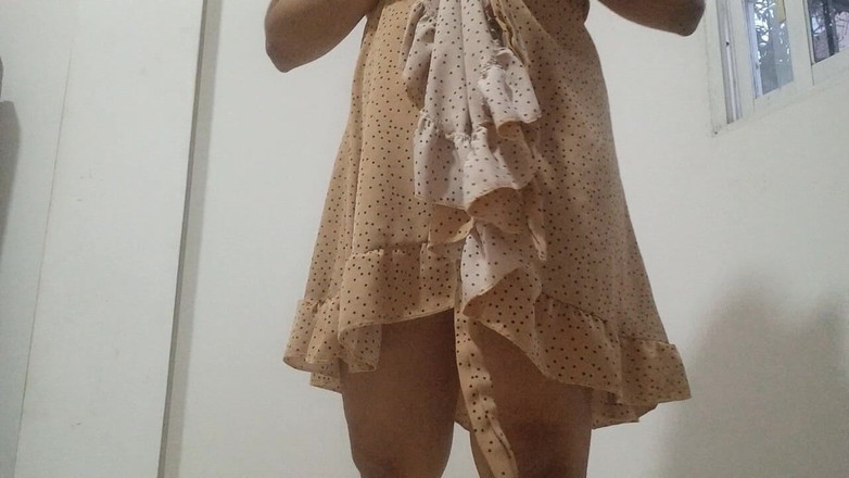 PATY PATY: Stepdaughter Cleans Her House While Waiting for Stepfather While Cleaning...