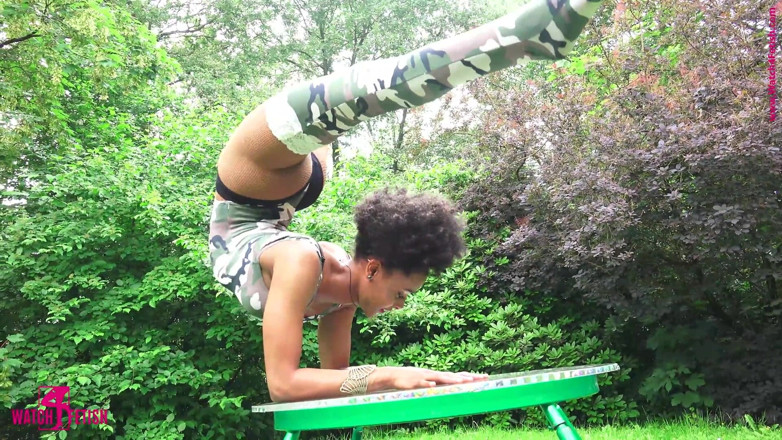 Gymnastic: Acrobații în aer liber