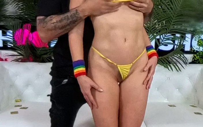 Hook Up Hotshot POV: Gretig supermodel Cory Chase ontmoet Nade smerig!