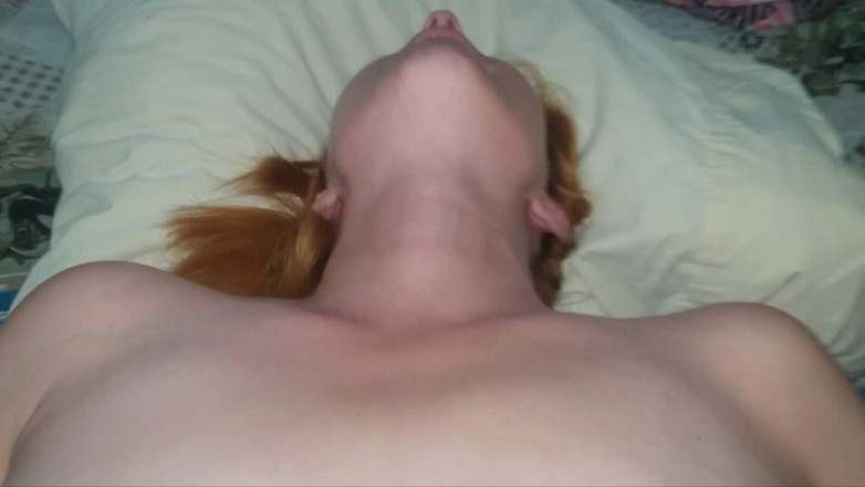 Casal Amador: Udělal jsem jí orgasmus na mém péru a šukal jsem její...