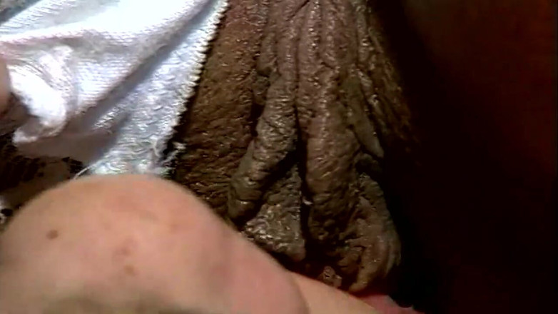 Goldenxtapes: Lamidas intensas y dedos en la vagina hasta el orgasmo