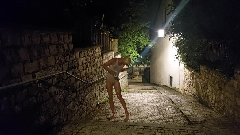 sweetfeet29: 석유 인 더 이웃 진짜 누드