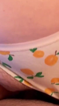 Pasierb chce, żebym ssał sutki, a następnie obejmuje mnie w spermie.