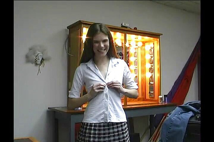 Hefburg: Teen teen muschi flush-casting