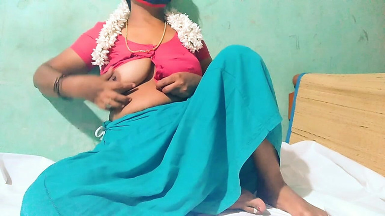 Vaishnavi35: Mătușă desi se cu degetul