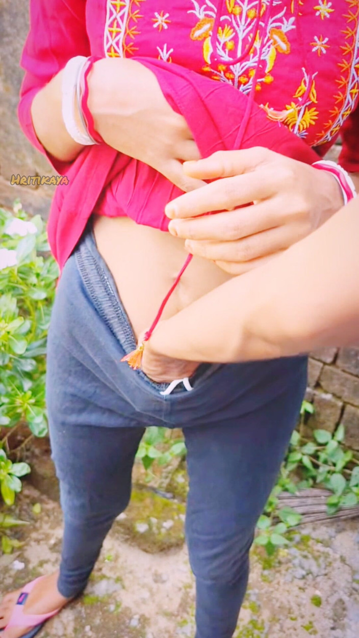 Hritikabby: Desi schönes mädchen, enge zum ersten mal