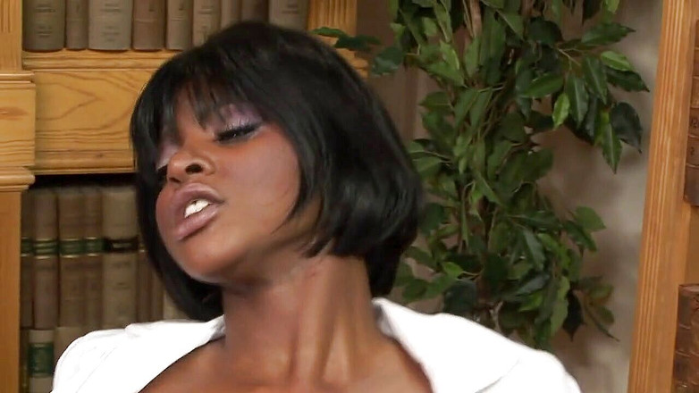 Nasty Beaver Club: 인종 간 심리학자