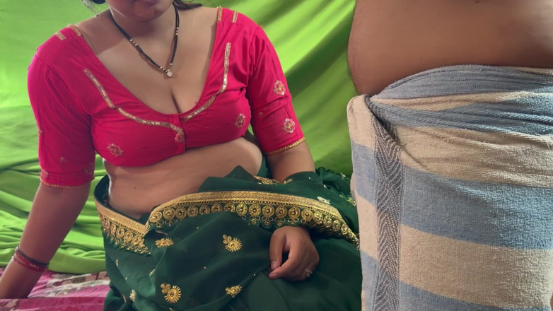 Siyanshi: Indiancă bhabhi futută în sari de Devar