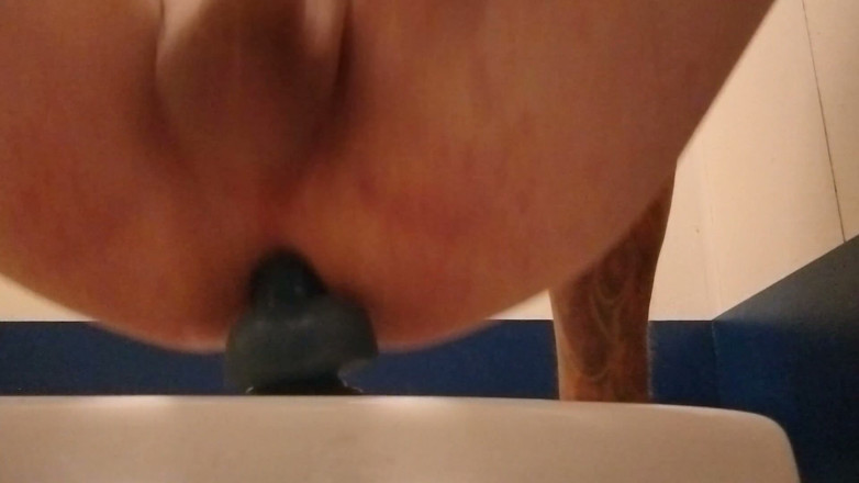 WoodyWood22401: Cavalco forte il mio dildo
