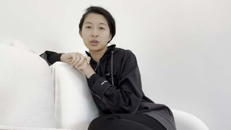 Felicity Azura: Asiatică proprietară CFNM