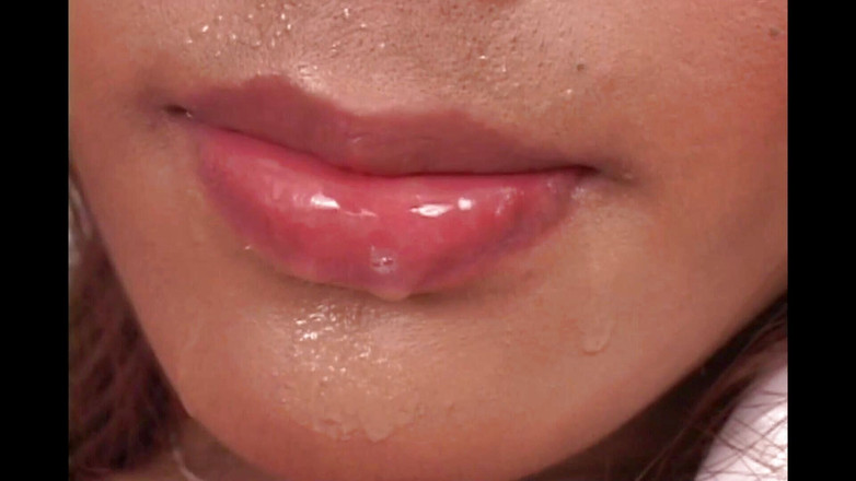 TS Japan: Joy thay t-girl को वीर्य का लोड मिलता है