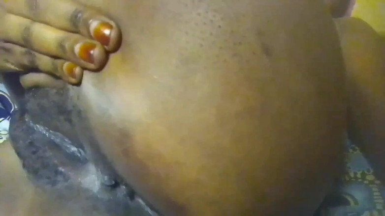 Me and my new slut: Jalang kotor menunjukkan pepek dan dubur badannya