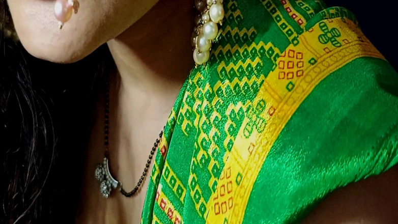 Pikaindian: Bà nội trợ Ấn Độ nóng bỏng saree blouse làm tình lãng...