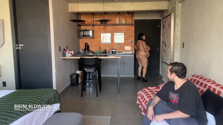 Melon Juggler: 丰满的胖美女nayara ledu模特泳装并吞精