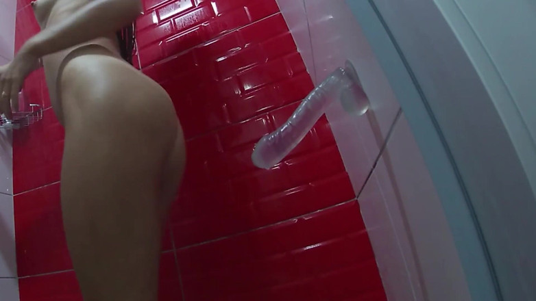 Angel_solo: Dildo in der dusche. Nahaufnahme muschi-fick