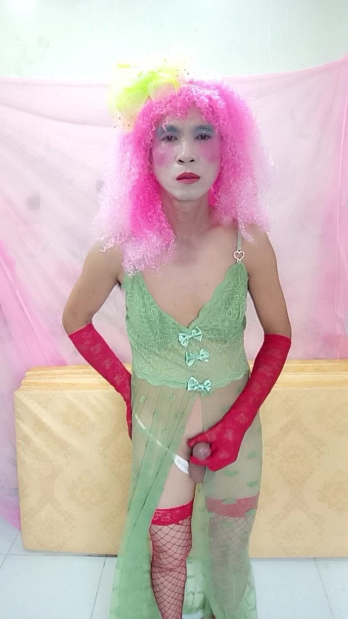 nguyen dang thien tri: Oanh Le Shemale Wearing Sexy Porn Selfie
