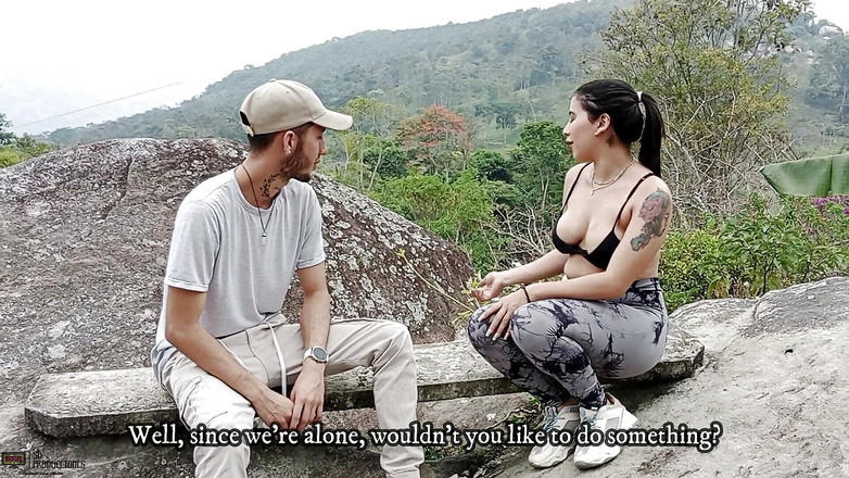 Vayolet: Na výletě v kempu šukám kundičku mého souseda Venku s výstřikem...