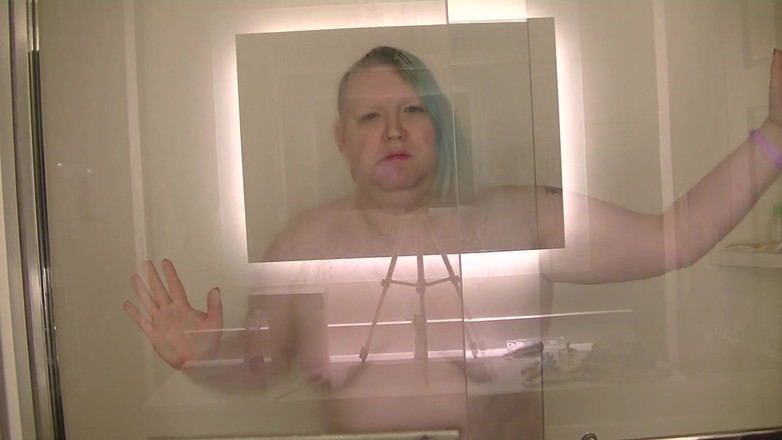 Roxxie rae page: Sprchové svádění