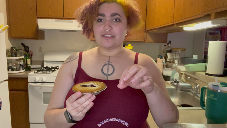 Hex Crimson: Užijte si jíst koláč z mých nohou, poražený