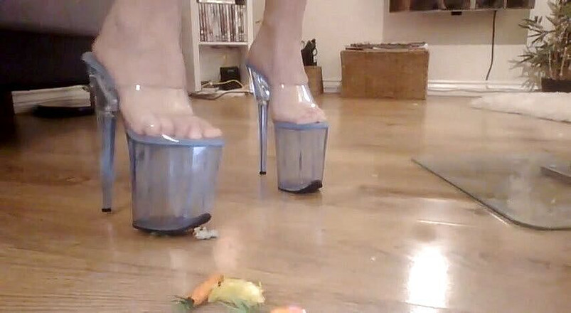 Solo Austria: Daisy's psycho crush 1