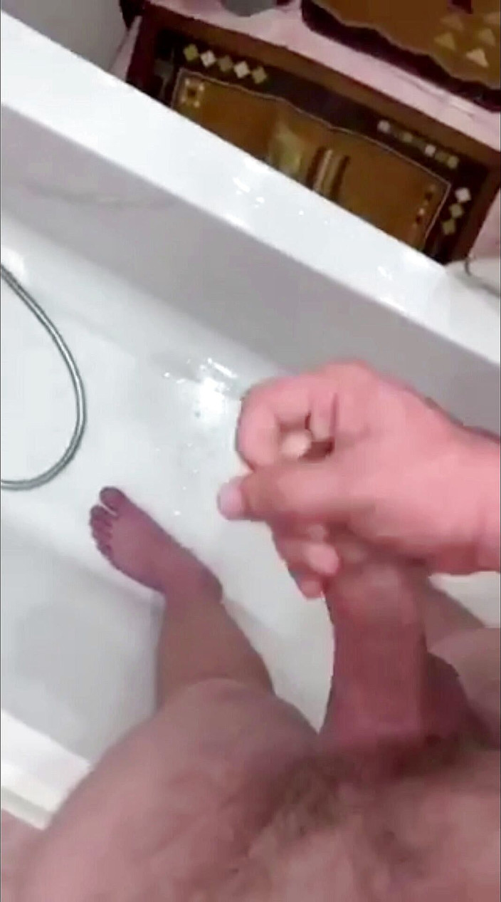 SergeyBear: मैं बाथरूम में