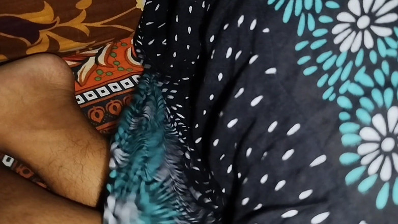 Deshi women: Dorfmädchen Enge Muschi Im Freien Sexvideo, Desi Sexvideo Im Freien...