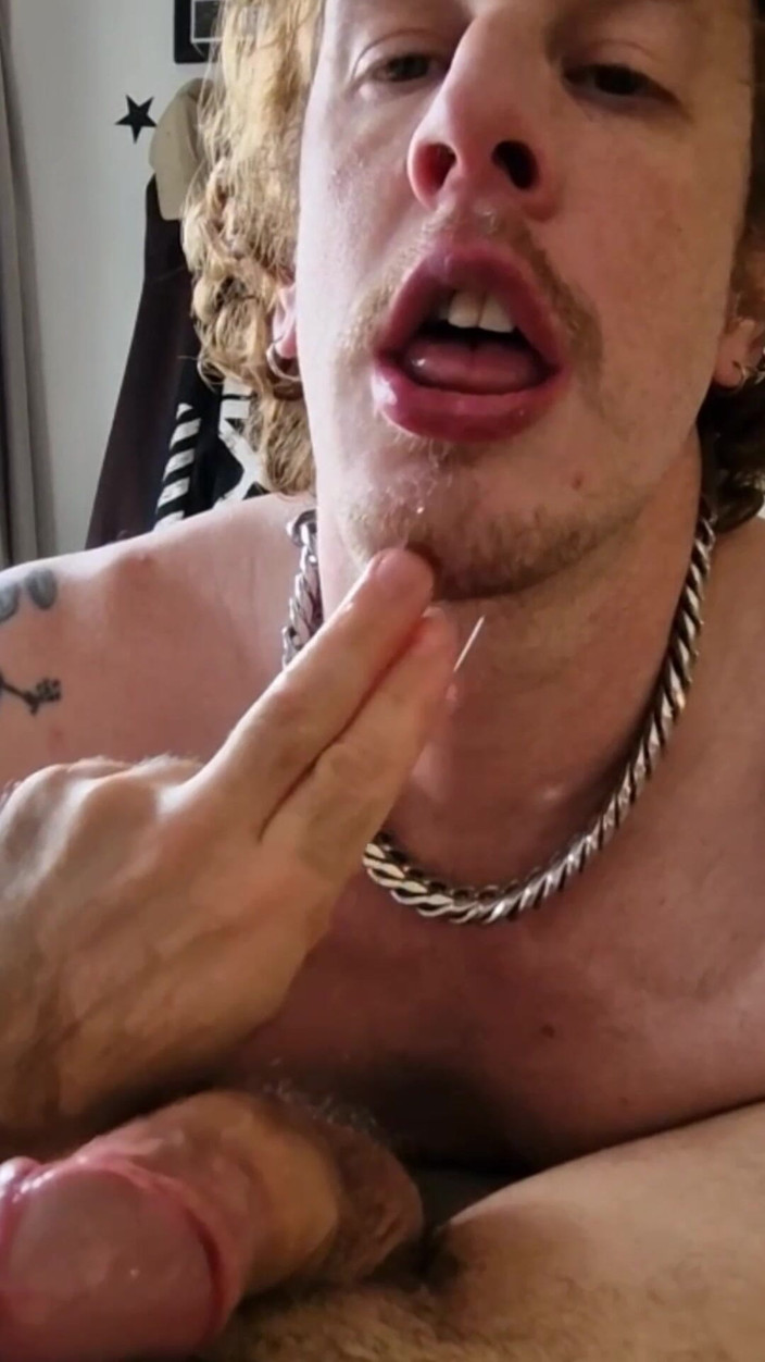 Christian Hunter: Pizdă care suge pula în pizdă adulmecând picioare și lins de gaură...