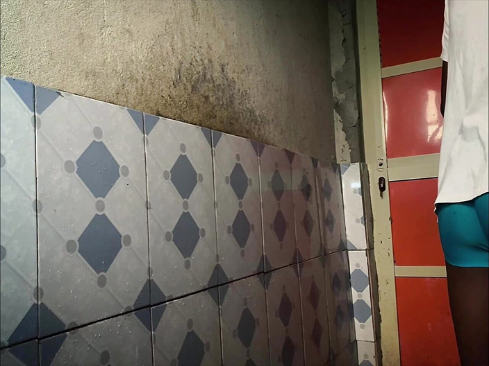 Stilesbhalifa1: Come i ragazzi del dormitorio fanno la doccia e vengono...