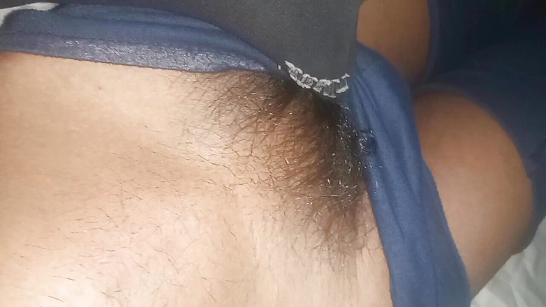 Cross Indian: Моя падчерка дивиться, мій член важко чому?