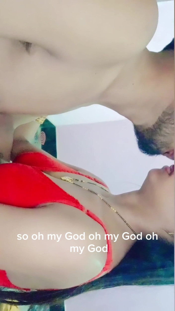 Raghav: 새로운 결혼 한 여대생 Parul 아기 첫 바이러스 성 섹스 비디오