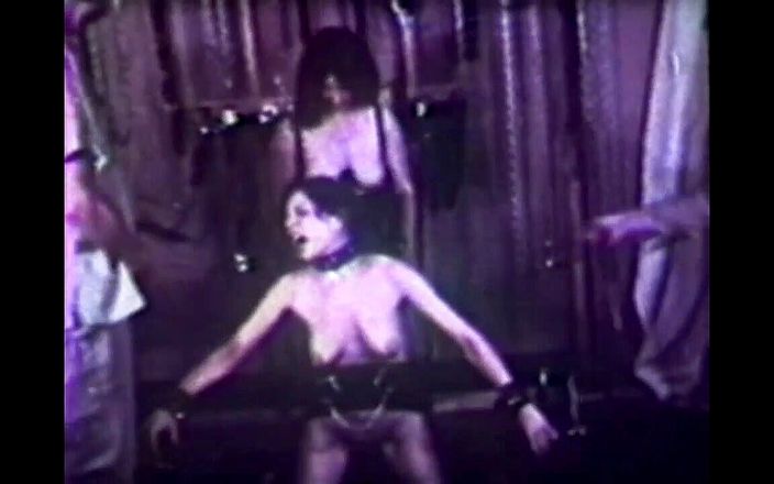 Vintage Usa: Fetish BDSM vintage hot scene!