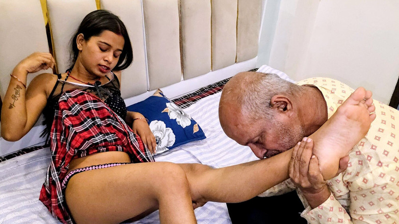 SexmasterHub: Indian Asian Desi Old Man Licking Jamal to Mohini Unlimited...