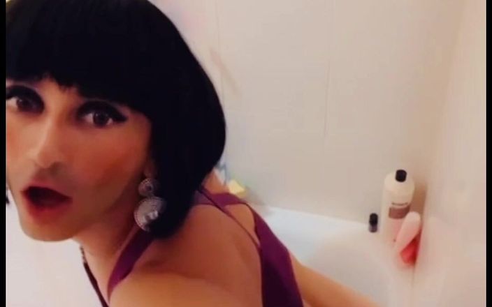 Sissy Slut Brianna: Bündel fies in der dusche