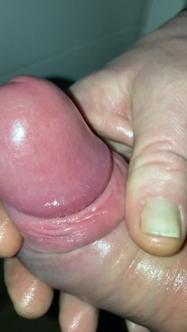 Foreskinguy: Con cặc bao quy đầu phình to dài, được bơm và bắn...