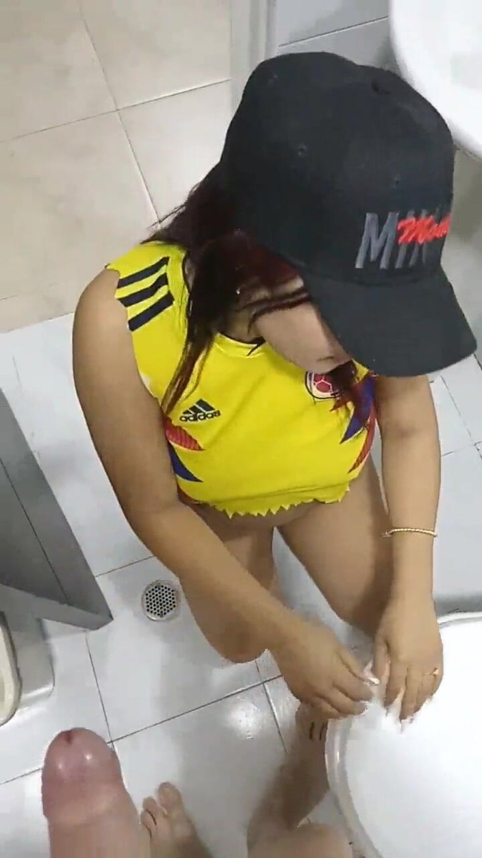 Pikaa6: 18歳のブルネットの大きな垂れ下がったおっぱいからニューヨーク米国クソ彼女のstepbrotherの大きなディックパート100