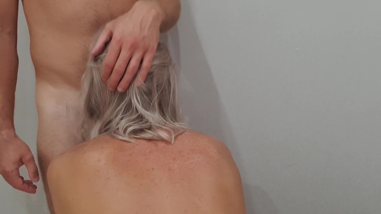 Mark: Schönheit von einer dating-site machte einen wunderschönen blowjob
