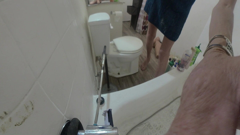 Lizzy Yum: Liz Young Sd październik masturbuje się