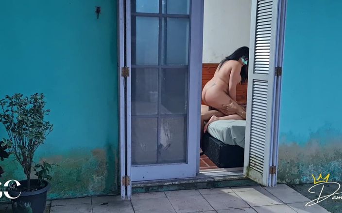 Dama Cuckold: Cuckold Arrived at Home and Saw His Wife with Another