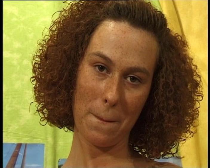 YOUR FIRST PORN: Смеясь Petra с дилдо