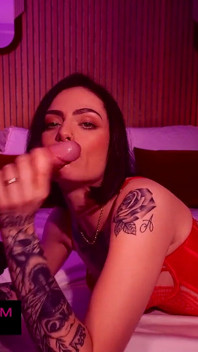 Clara Mia Shares Her Sex Life with Her Followers