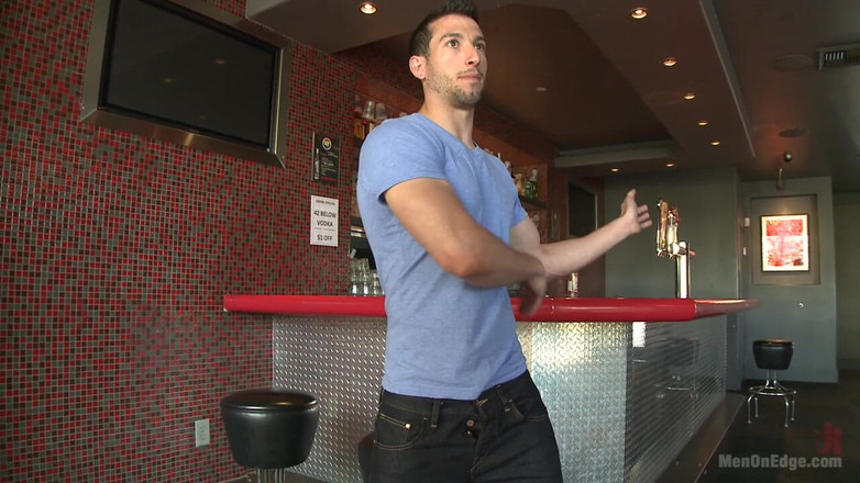 Men on Edge: Hetero-barkeeper zerrissen