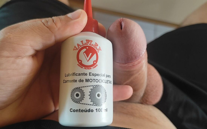 Straight Daddy Club: Motorrad-kettenöl in Den Schwanz Einführen!!