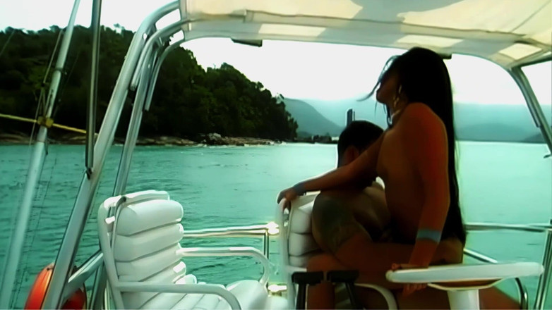 FapFlare: タミリー・キアヴァリはとてもムラムラしていたので、彼女が欲しかったのは彼女のお尻のペニスだけでした