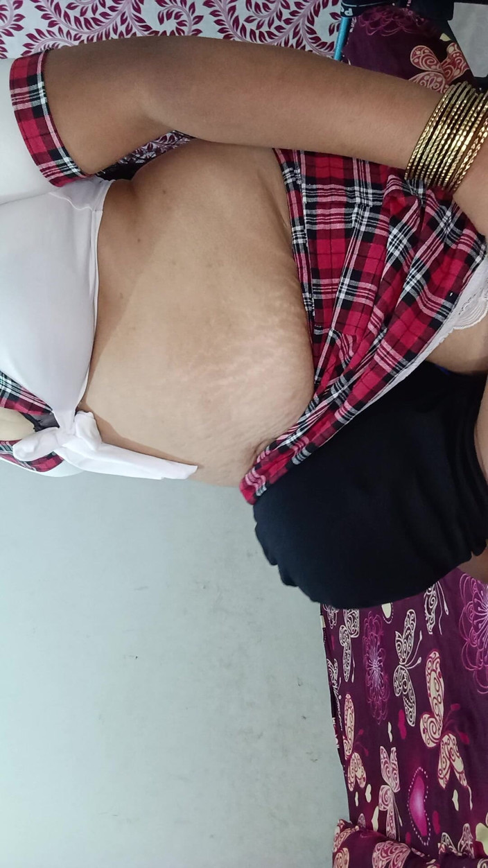 Muruga: イギリスのモデルドレス 女の子が友達の妻とセックス