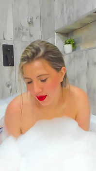 Sexy Blnde Sexy Show no Batroom