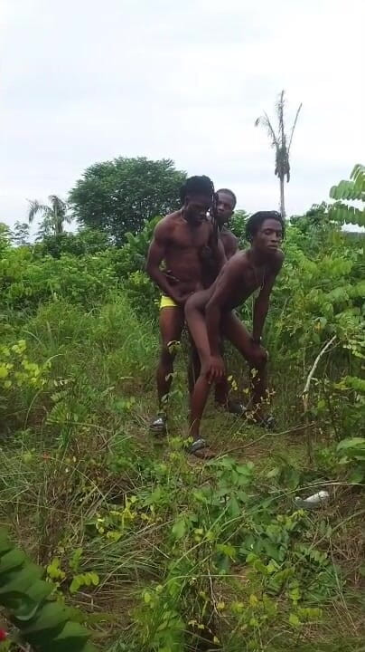 Porchey: Threesome Dealing in the Bush